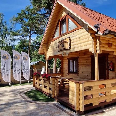 Domek Z Bala Pod Zaglami โปเบียโรโว ภายนอก รูปภาพ