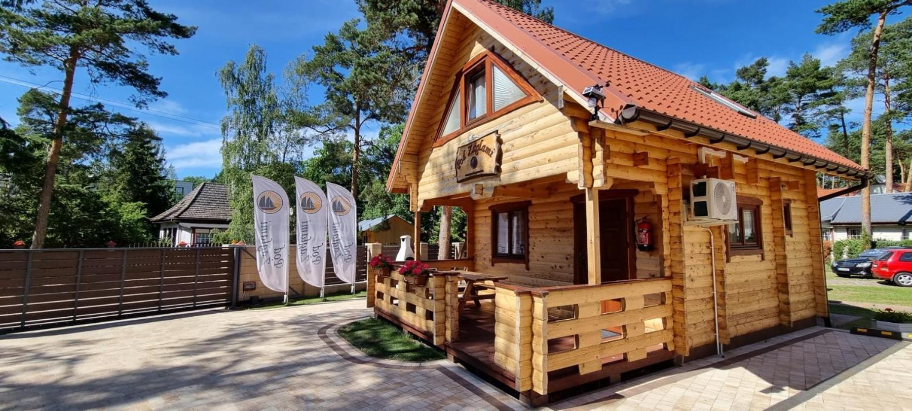 Domek Z Bala Pod Zaglami โปเบียโรโว ภายนอก รูปภาพ